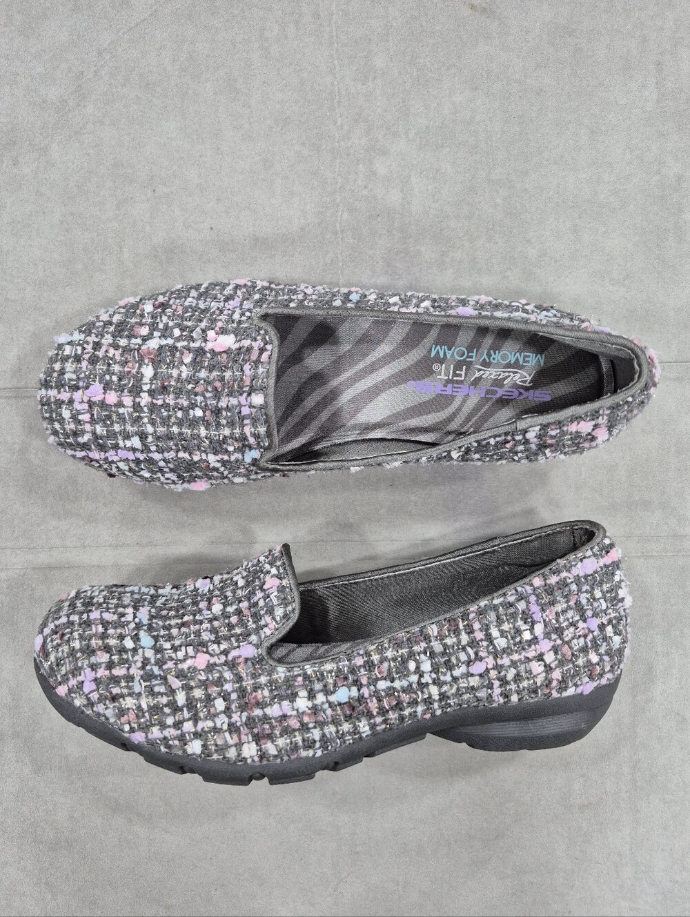 Skechers slip on loafers women's 6 gray pink tweed Relaxed fit memory foam